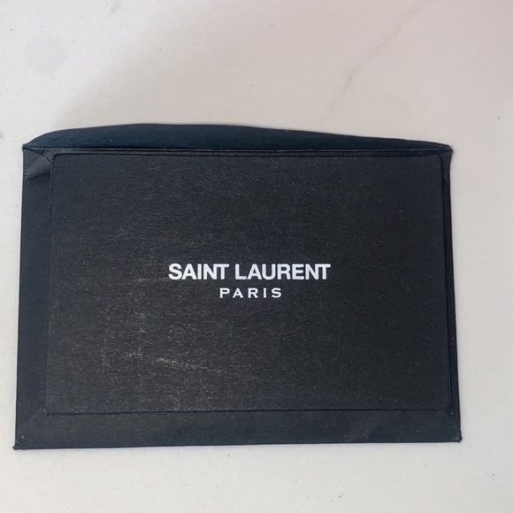 Gorgeous Red Saint Laurent Classic Tote (Sac de Jour) - Picture 3 of 6